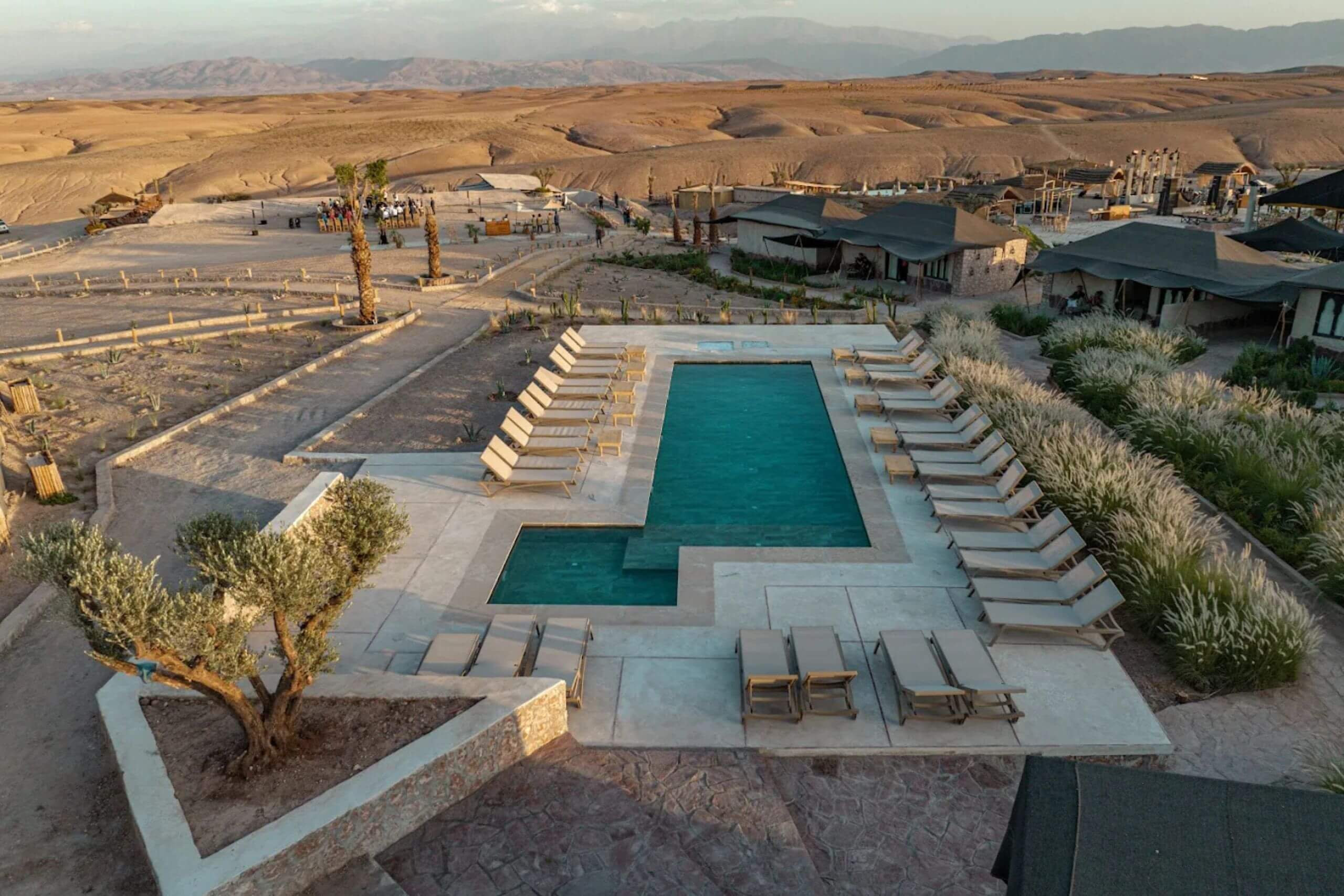 Le Bedouin Agafay – Pool Access, Lunch & Dinner Show Experience